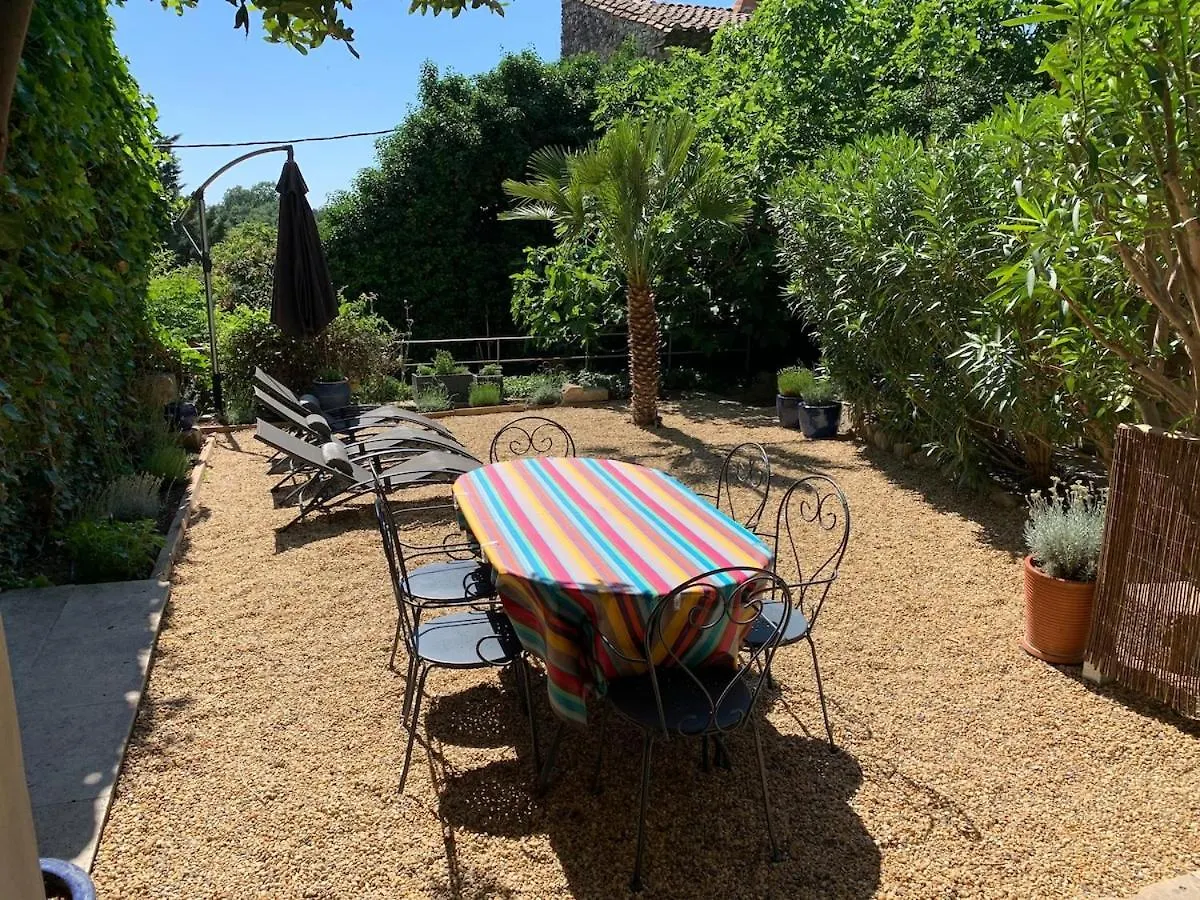 Air-Conditioned Village House In Luberon Robion en Luberon France