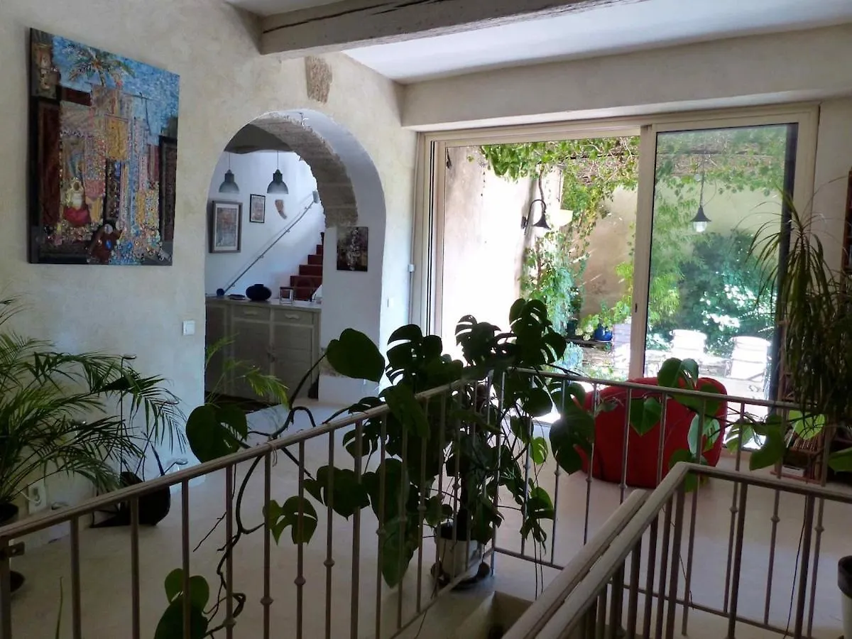 Air-Conditioned Village House In Luberon Robion en Luberon
