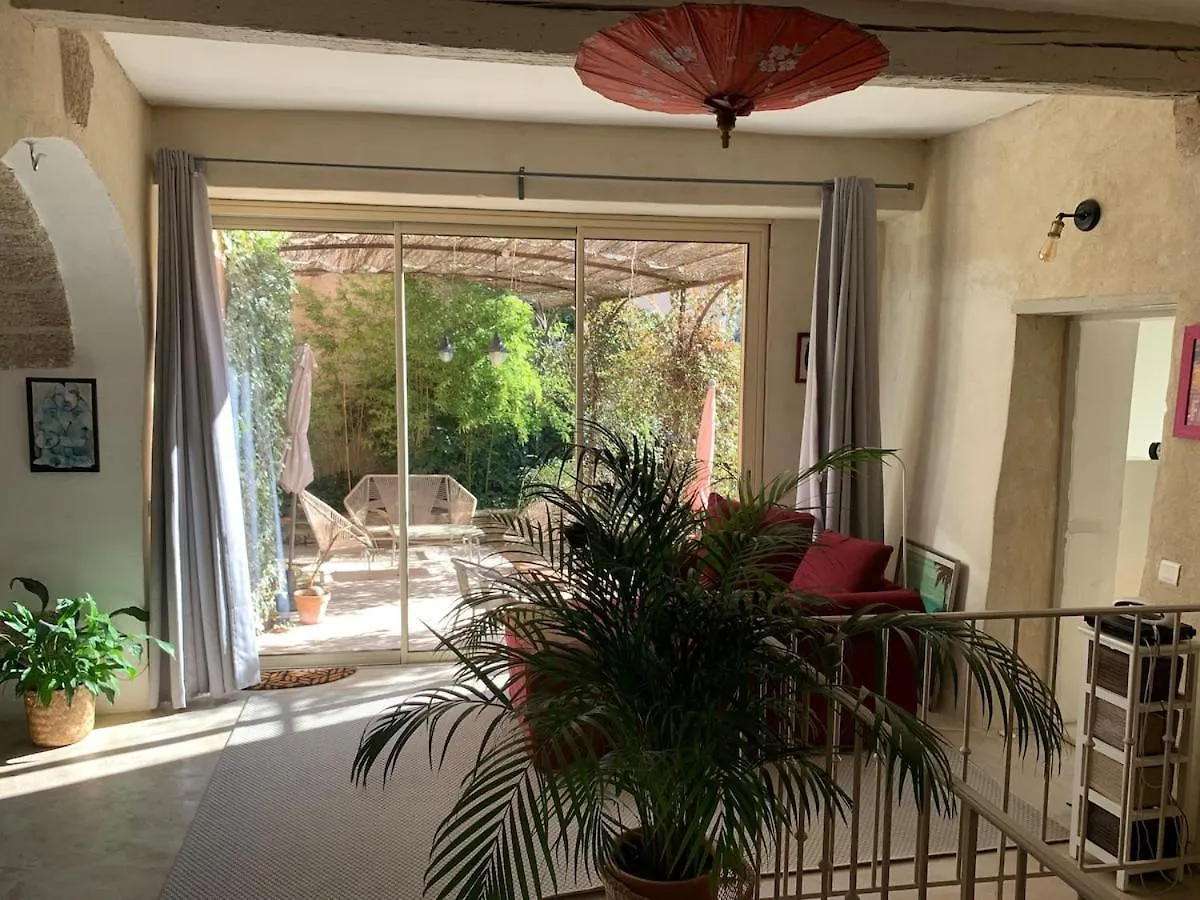 Villa Air-Conditioned Village House In Luberon Robion en Luberon